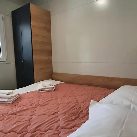 Apartma Fiesa *
